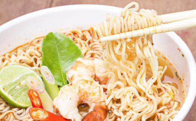 爱吃面条的人，和爱吃米饭的人相比，哪一个身体会更好？