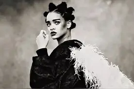 Rihanna出书，出新款美妆，出内衣出时装，就不出专辑图片