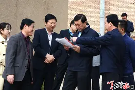 赵卫东赴天水市甘谷县调研脱贫攻坚退出验收及“4+2”现代农业产业振兴行动实施情况图片