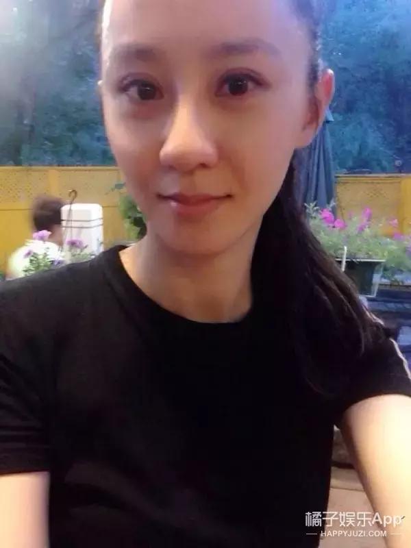 还记得《武林外传》里的金湘玉吗,她现在长这样了