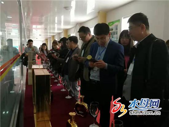 果都金秋“果酒”香 开创苹果酒酿造生产项目