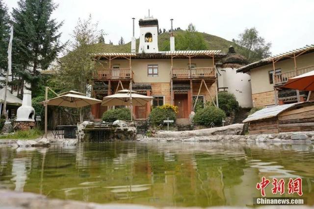 这对60后夫妻隐居山林16年，过着人们最“向往的生活”