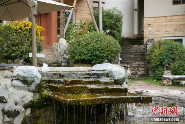 这对60后夫妻隐居山林16年，过着人们最“向往的生活”