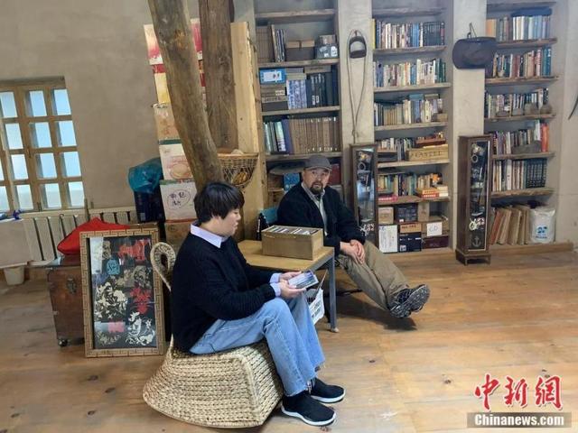 这对60后夫妻隐居山林16年，过着人们最“向往的生活”