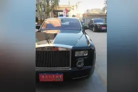 湖北恩施惊现超豪华婚车队，气场强大视频封面