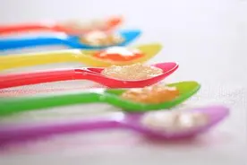 宝宝的第一口辅食吃对了吗？图片