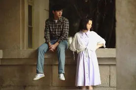 电影《恋曲1980》剧照复古文艺！李现首次搭当春夏，这对CP你看好吗？图片