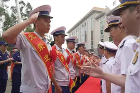 改制后广东首次消防员退出仪式，134名消防员脱下“火焰蓝”视频封面