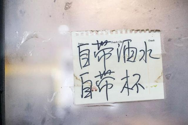 开在平民区的海鲜烧烤档！十多年来治愈无数深夜的躁动