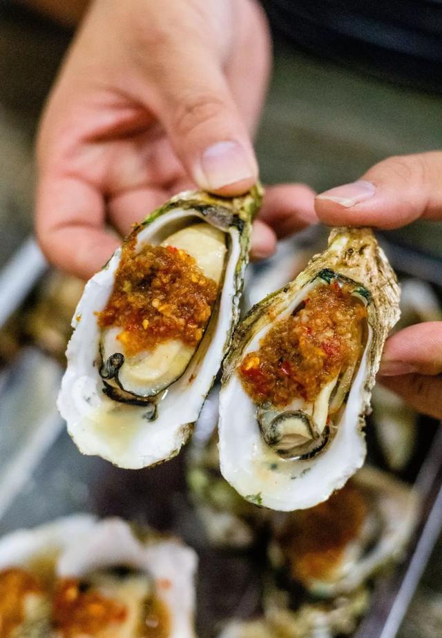 开在平民区的海鲜烧烤档！十多年来治愈无数深夜的躁动