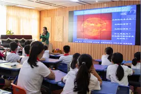 “流浪地球”选木星帮忙？专家：如果距离太近，地球可能会被撕裂图片