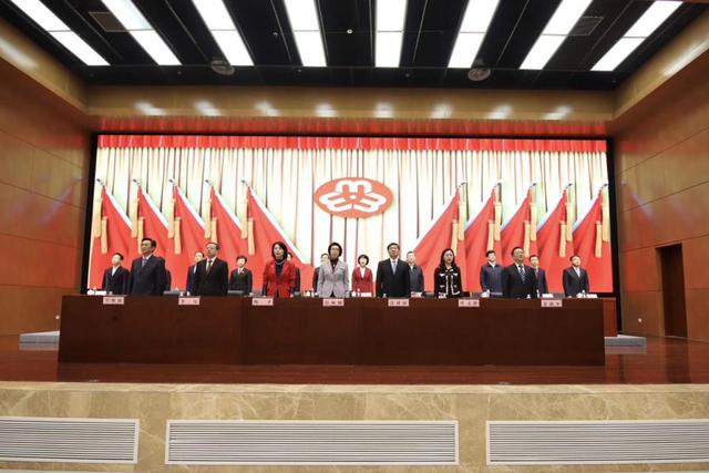 湖北省妇联主席彭丽敏出席武汉东湖新技术开发区第一次妇女代表大会