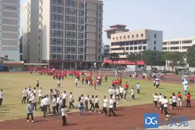 东莞中学校友日活动举行，1800多名校友返校欢聚图片