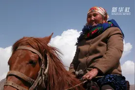 护边员：布茹玛汗·毛勒朵视频封面