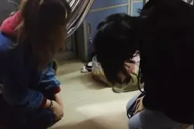 减肥女生发誓不吃晚饭，毁约后互跪致歉视频封面