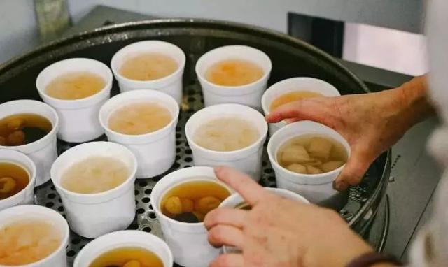 花胶煲筒骨汤 花胶煲筒骨有什么功效