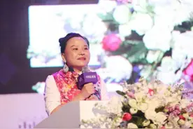 东方园林易主后 何巧女身家仅剩55亿 她还会兑现180亿的诺捐吗？图片