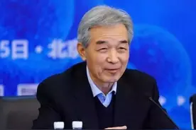 为了给健康代言，这位部级领导带头干了件大事儿……图片