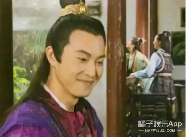 军艺两代校草同框，沈腾看到杨洋后表情失控，像极了看到爱豆的我