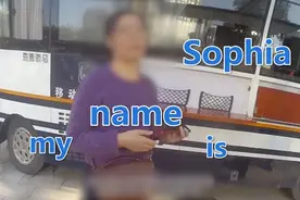现场！女子违章被查还飙英文 民警用方言霸气回怼视频封面