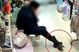 顾客退猫未果将其摔打狠踩，事后道歉视频封面