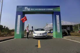 视频 | 全程700公里环绕珠三角9市，新能源汽车深圳“较劲”视频封面