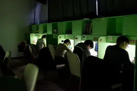 付费自习室里的考研季：学习环境好 性价比高图片