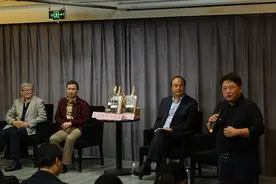 对谈｜消费社会的景观拜物教：逃离还是顺从？图片