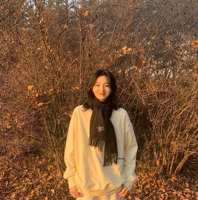 00后、神颜、长腿、YG麻豆，别人的19岁都是这样开挂的吗？