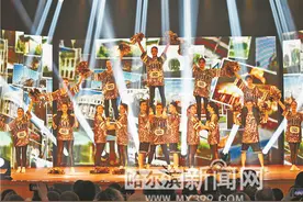 “留学生春晚”华丽上演图片