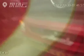 为避处罚大货车安装自动翻牌器遮挡号牌 被交警逮个正着视频封面
