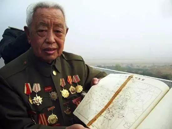 高玉宝逝世，你知道《半夜鸡叫》最初是用图画画出来的吗？