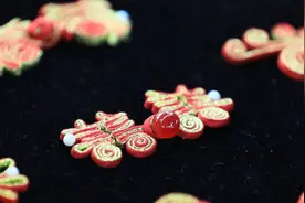 从绳结到艺术品   看盘扣的华丽变身视频封面
