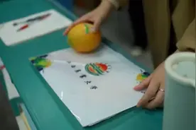 江西高校深夜悄悄给考研生送橙，老师：千余份，寓意马到“橙”功视频封面