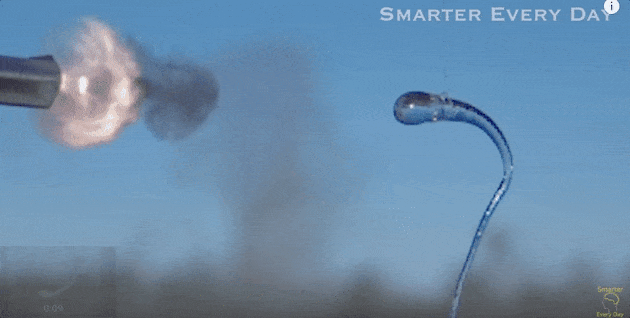 玻璃是晶体吗（子弹打不碎的玻璃，我能掰碎）