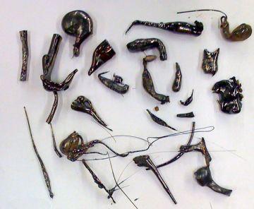 玻璃是晶体吗（子弹打不碎的玻璃，我能掰碎）