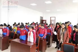 日照市天宁小学：党员带头开展公祭日主题活动图片