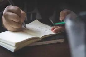 壹点音频丨烟火人间：捷径是最漫长的路，愿你不必吃苦就能懂图片
