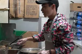 外卖哥半年成全国单王，开店还要盖别墅