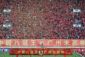 归化高拉特等球员一年花掉恒大8.7亿，背后目标直指世界杯图片