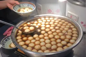 大学生食堂集体过冬至：汤圆是节日灵魂视频封面