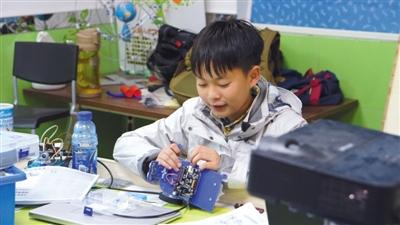 “裸跑弟”的“加速”人生
