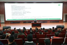 著名足球评论员张路来渝畅谈青训，直言“我们亲手搞垮了中国足球”图片