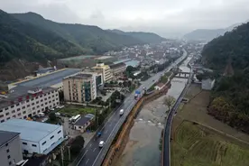 中国（上官）球拍产业园昨天开园，20副羽毛球“单打神器”送你试手感图片