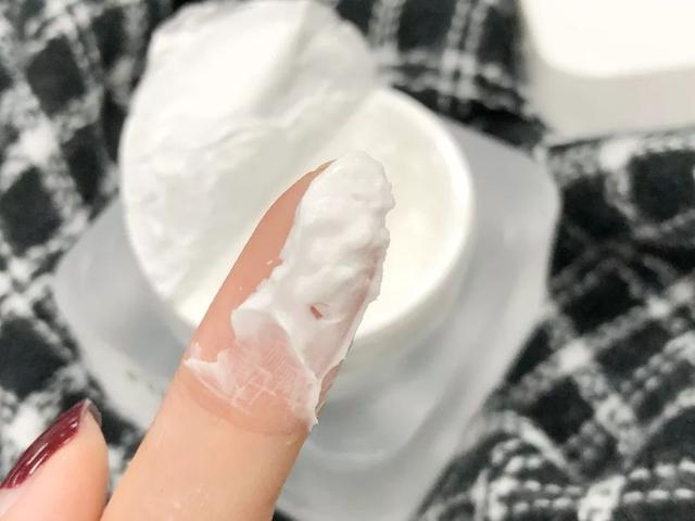 鍚缁欒倢鑲ゅ悆涓€鍙ｂ€滃崄鍏ㄥぇ琛モ€濋潰鑶滐紝鍐嶅樊鐨勭毊閮芥晳鍥炴潵锛佽瘯浜嗕竴涓嬶紝鐪熺浉鏄€︹€? onerror=