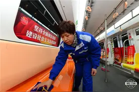 地铁人丨兰州地铁的“美容师”图片