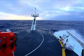 梦想之船驶向海洋观测荒漠区视频封面