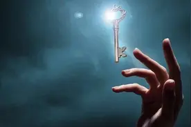 如何检查 Java 数组中是否包含某个值？图片