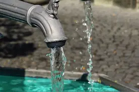 夏季饮水莫入误区，一键解锁喝水正确姿势，来看看吧图片