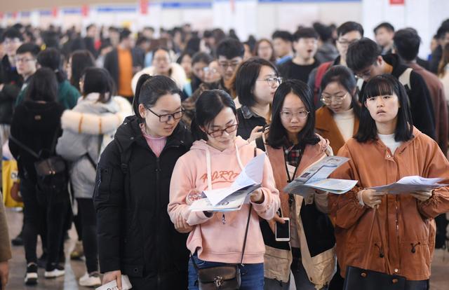 年度盘点之民生热词 | 追梦，收获稳稳的幸福